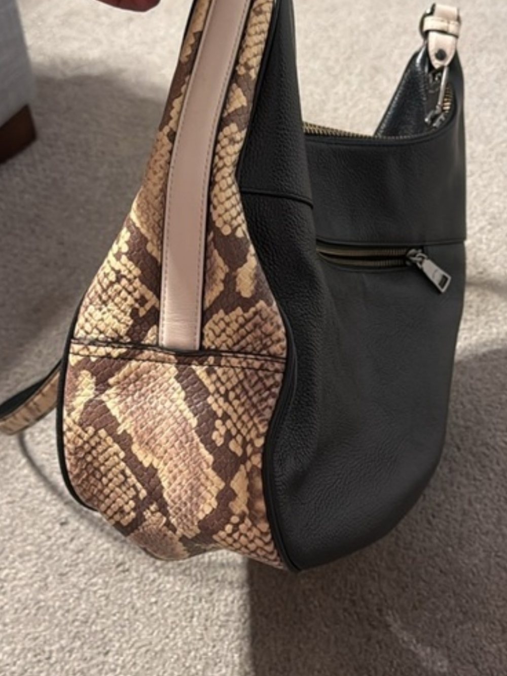 Coach Black Leather Shoulder Bag with Snake-Print Trim And Wallet - Picture 8 of 15